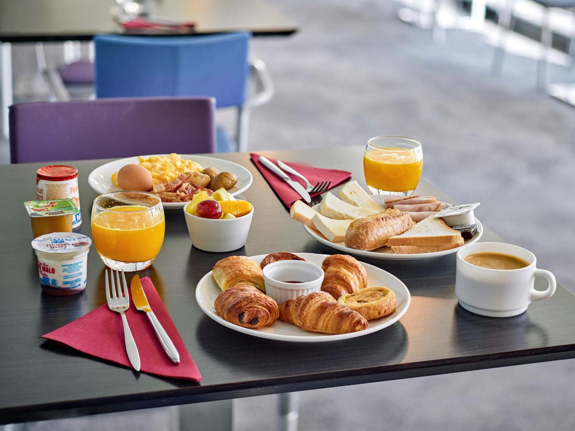 B&B Hotel Cergy Port 4 Etoiles Ngoại thất bức ảnh